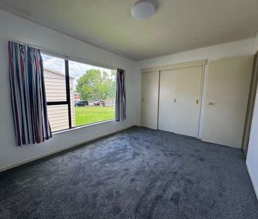 Charming 2-Bedroom Home on Beach Road - Photo 2