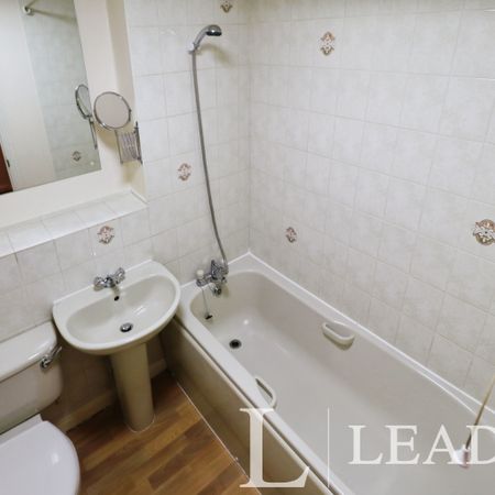 2 bedroom terraced to rent Sheldon Close, Church Langley - Photo 4