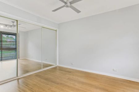 “Located in the highly sought after Frankston High School Zone!” - Photo 3