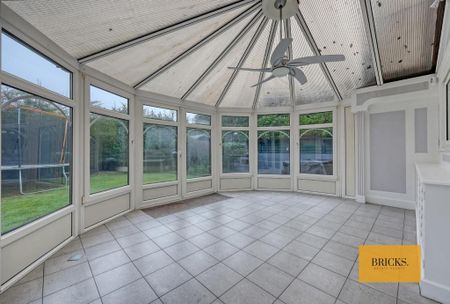 4 bedroom detached house to rent - Photo 3