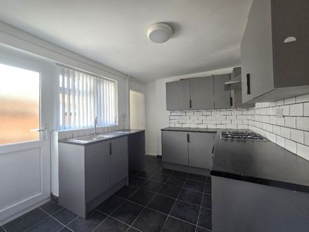 3 Bed Terraced House For Rent - Photo 3