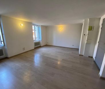 Location Appartement 1 pièce 29m² ST MAXIMIN LA STE BAUME 83470 - Photo 3