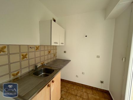 Location Appartement 1 pièce 28m² BEAUVAIS 60000 - Photo 3