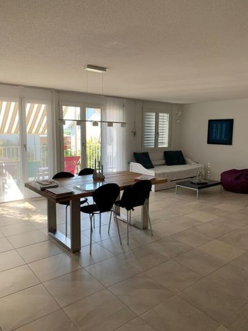 5 pièces avec balcon dans quartier calme et verdoyant - Photo 5