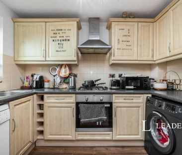 2 bedroom end of terrace house to rent - Photo 4