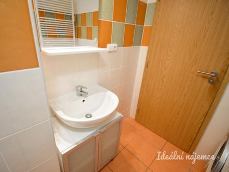 Pronájem bytuRenting an apartment 1+kk, 37 m2 - Photo 4