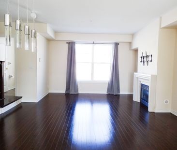 For Lease - 15 Cathedral High Street, Markham, Ontario - Photo 5