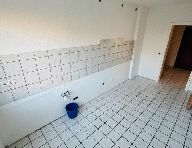 Schöne 2 Zi Wohnung - 64qm - Zentral - frisch renoviert - Foto 1