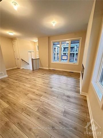 For Lease - 317 CATSFOOT Walk, Barrhaven, Ontario - Photo 2