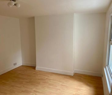 2 bedroom maisonette to rent - Photo 4