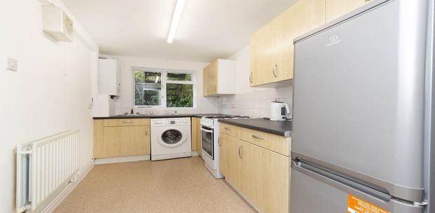 1 Bedroom, 1 bath, 1 reception Flat - Photo 1