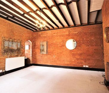 1 bedroom coach house to rent - Photo 5