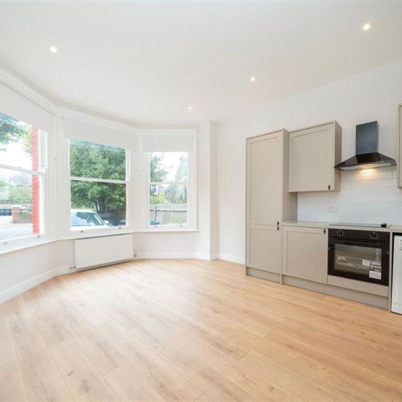 Walm Lane, NW2, London - Photo 1