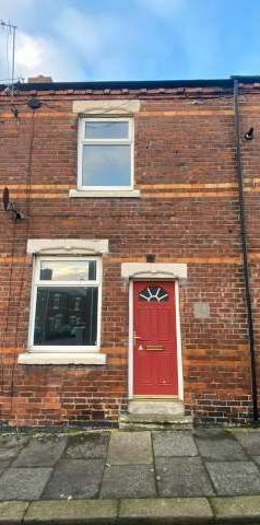 2 bed terraced house to rent in Tenth Street, Peterlee - Photo 1