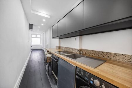 Studio to rent - Photo 2