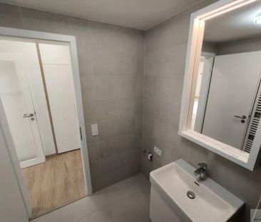 Pronájem novostavby bytu 1,5+kk s terasou a zahradou ve Vila park T... - Photo 5
