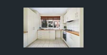 Unfurnished Two-Bedroom Apartment! - Photo 5