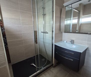 Location Appartement 3 pièces 67m² MAUBEUGE 59600 - Photo 2