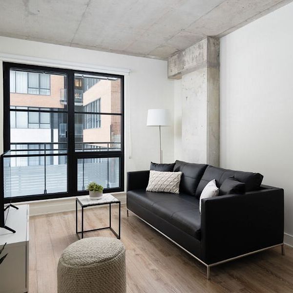 650 Wellington Street, Montréal, QC - Photo 1