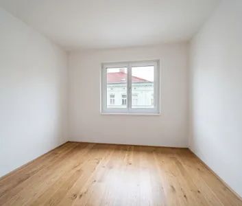 2-Zimmer-Wohnung mit idealem Layout und Schrankraum in urbaner Lage! - Foto 2