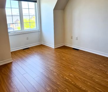 For Lease - 117 Kenneth Hobbs Avenue, Whitby, Ontario - Photo 6