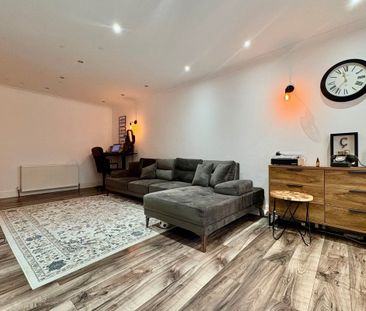 River Avenue - Photo 3