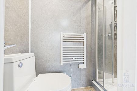 4 bedroom house of multiple occupation to rent - Photo 3