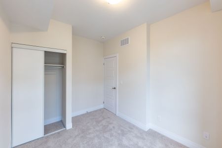 For Lease - 717 Lawrence Avenue Unit# 36, Toronto, Ontario - Photo 5