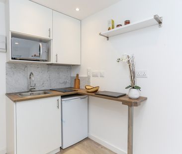 Bedsit, Old Oak Common Lane, W3 - Photo 3
