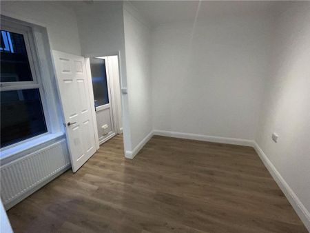 2 bedroom ground floor maisonette to rent - Photo 5