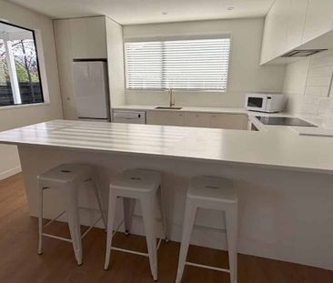 CROMWELL - 3 BEDROOMS - Photo 4