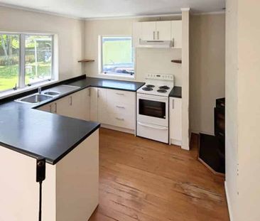 Lovely 3 Bedroom House - Photo 4