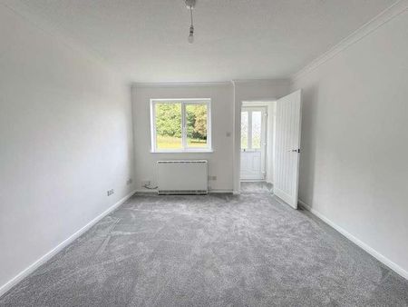 Bishops Drive, Oakwood, DE21 - Photo 2