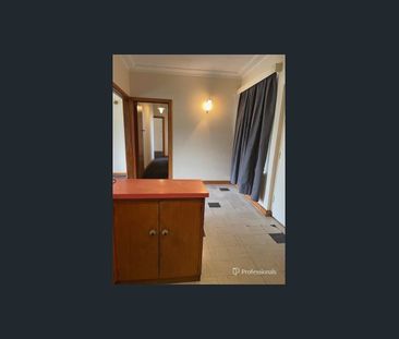 Large 2 Bedroom Older style home - Photo 6