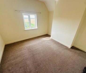 2 bedroom House To Let - Photo 2