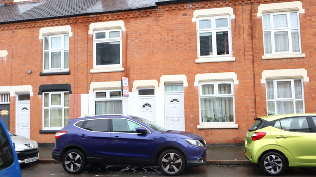 2 bedroom terraced house to rent - Photo 1