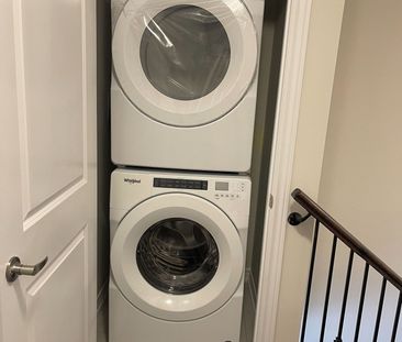 For Lease - 16 Morrison Crescent, Whitby, Ontario - Photo 3