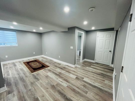 For Lease - 1120 LESLIE Drive, Innisfil, Ontario - Photo 1