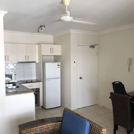 Partly Furnished Top Floor unit close to the hospital - Photo 3