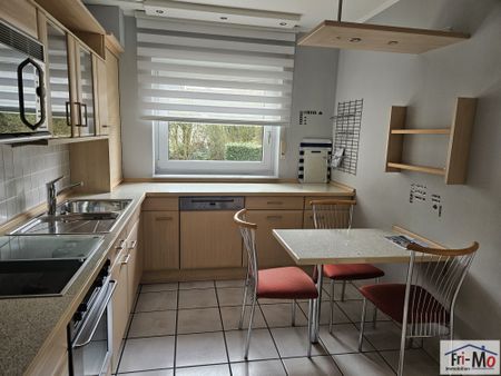 Herford-### Attraktive 2-Zimmer-Erdgeschosswohnung mit Terrasse und Garage ### - Photo 2