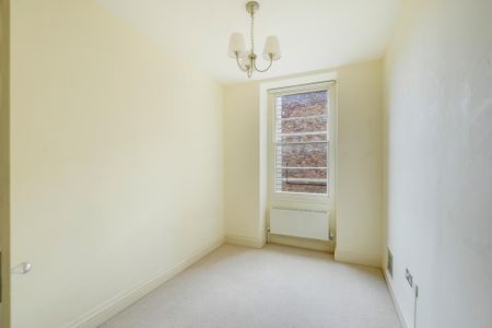 3 bedroom apartment to rent - Photo 3