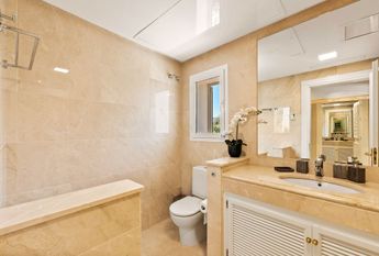 Luxury Villa for rent in Marbella Del Este, Andalusia