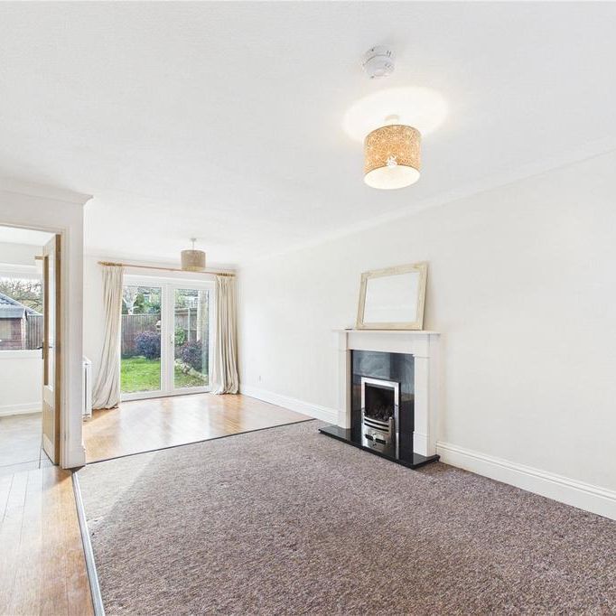 3 bedroom semi-detached house to rent - Photo 1