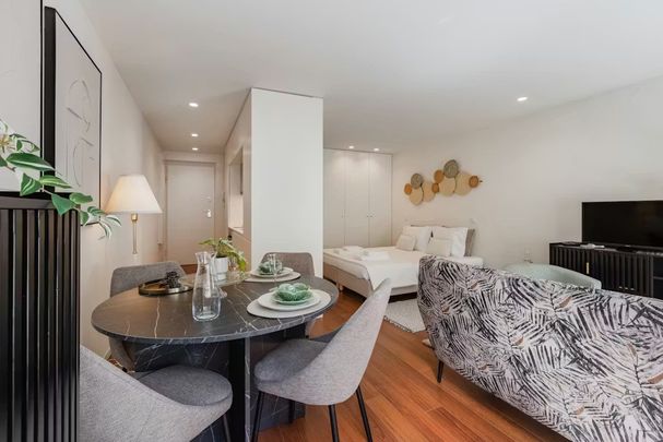 Rua de Miguel Bombarda, Porto, Braga 4050-377 - Photo 1