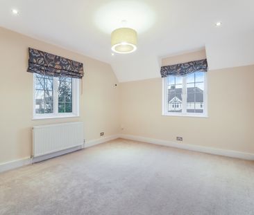 Cambridge Avenue, KT3, London - Photo 4