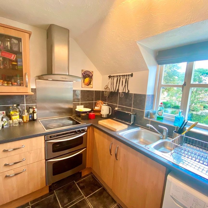 Room in a Shared Flat, Rembrandt Way, RG1 - Photo 1