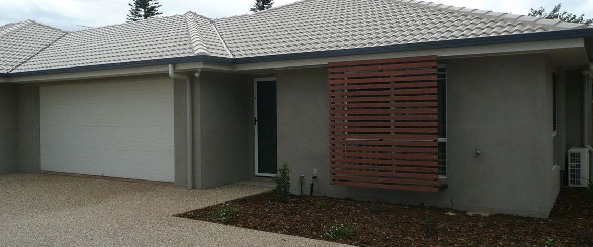 This neat and tidy two bedroom duplex ticks all the boxes! - Photo 1