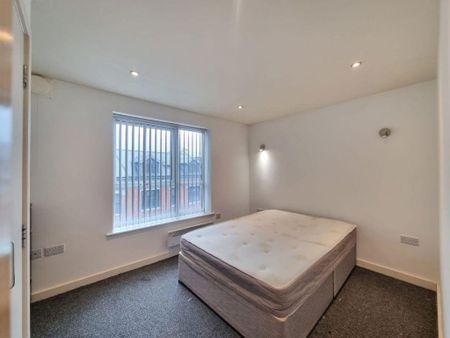 2 bedroom flat to rent - Photo 4