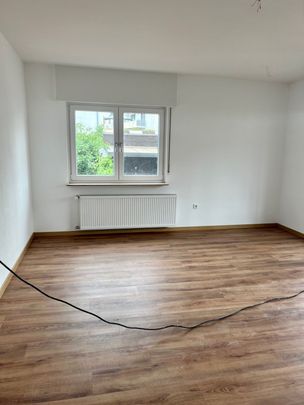 *Erzhausen - Komplett modernisierte und renovierte 3 Zimmerwohnung in ruhiger Lage* - Photo 1