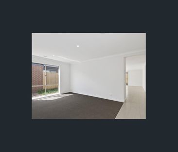4-Bedroom Home: Perfect Blend of Luxury and Convenience - Photo 2
